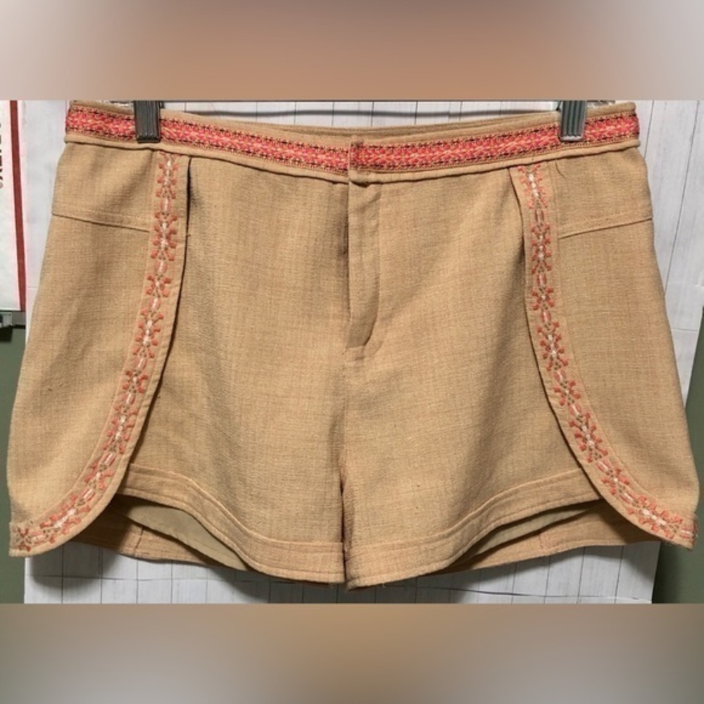 ⛱️ Miss Me Embroidered Polyester Shorts Tan Beige Tulip Hem Boho Sz Medium